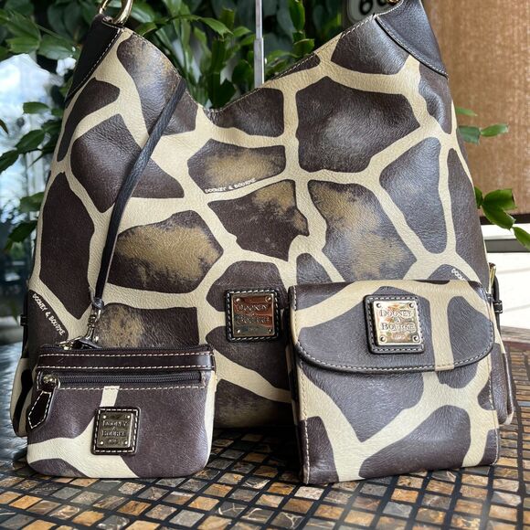 Dooney & Bourke Giraffe Print Serengeti Leather Hobo Bag Matching Wallet(s) Lg - Picture 2 of 12